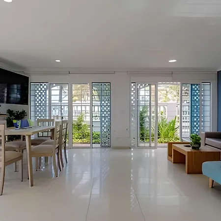 Casa Solarium, Aldaba Selection *