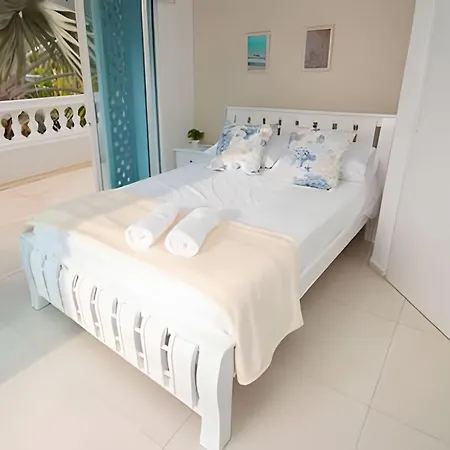 Casa Solarium, Aldaba Selection